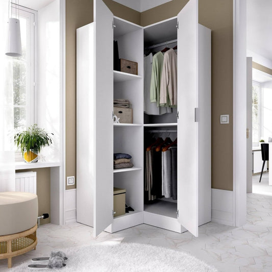 Design armoire avec des etageres reglables en hauteur